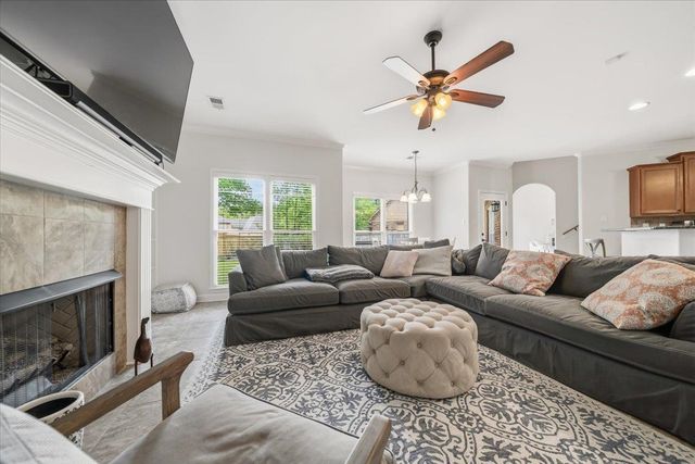 824 NINE OAKS LN, Collierville, TN 38017