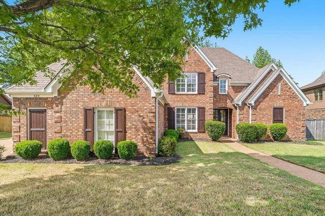 824 NINE OAKS LN, Collierville, TN 38017