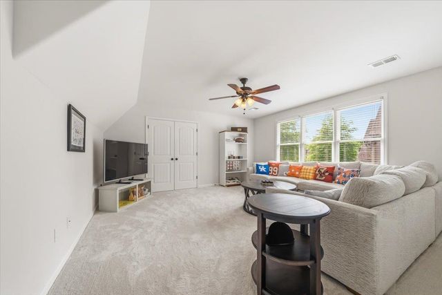 824 NINE OAKS LN, Collierville, TN 38017