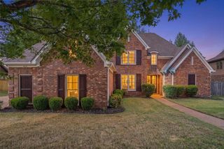 824 NINE OAKS LN, Collierville, TN 38017