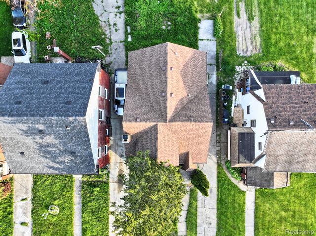 12716 Wilshire Drive, Detroit, MI 48213