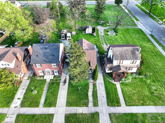 12716 Wilshire Drive, Detroit, MI 48213