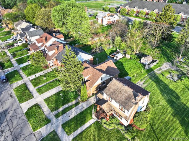 12716 Wilshire Drive, Detroit, MI 48213