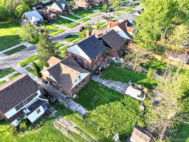 12716 Wilshire Drive, Detroit, MI 48213