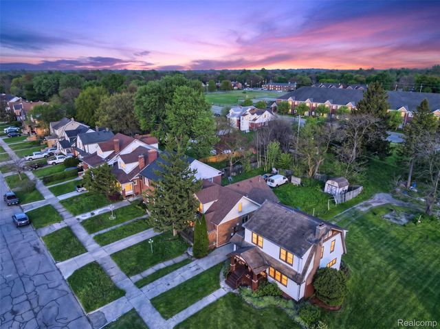 12716 Wilshire Drive, Detroit, MI 48213