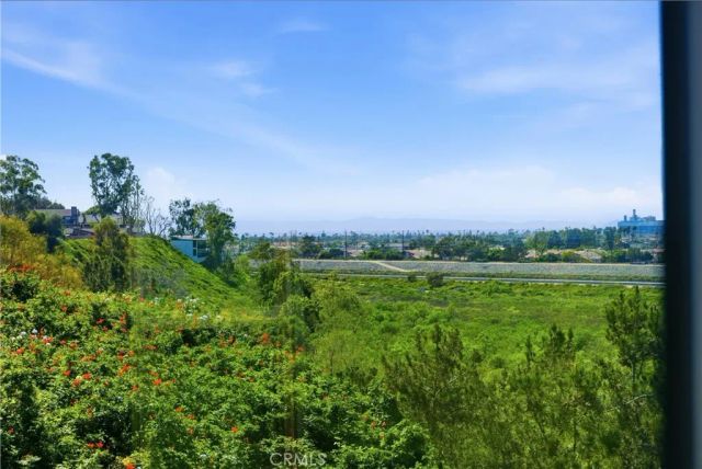 1095 Mesa Bluff, Costa Mesa, CA 92627