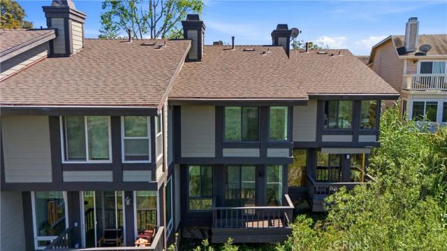 1095 Mesa Bluff, Costa Mesa, CA 92627