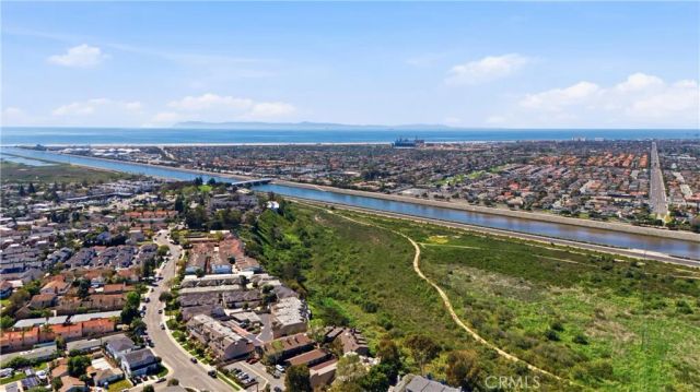 1095 Mesa Bluff, Costa Mesa, CA 92627