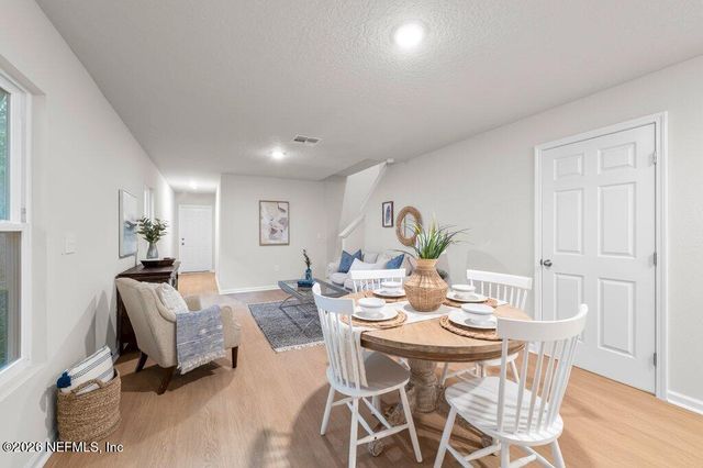 1303 PANGOLA Drive, Jacksonville, FL 32205