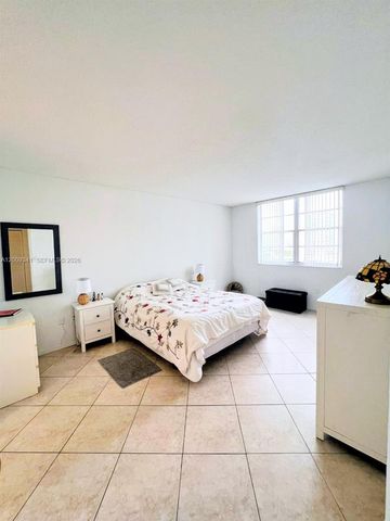 300 Bayview Drive 915, Sunny Isles Beach, FL 33160