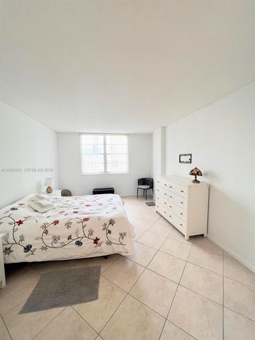300 Bayview Drive 915, Sunny Isles Beach, FL 33160