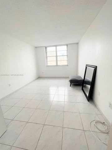 300 Bayview Drive 915, Sunny Isles Beach, FL 33160