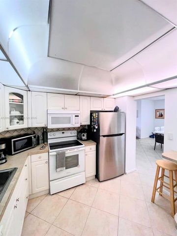 300 Bayview Drive 915, Sunny Isles Beach, FL 33160