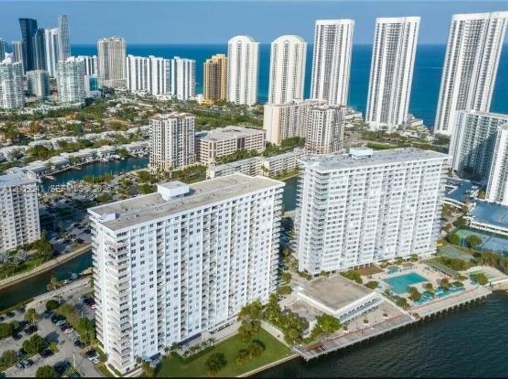 300 Bayview Drive 915, Sunny Isles Beach, FL 33160