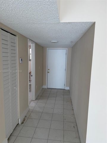 1950 W 54th St 115, Hialeah, FL 33012