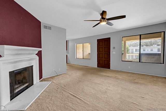 4262 Parks Ave 205, La Mesa, CA 91941
