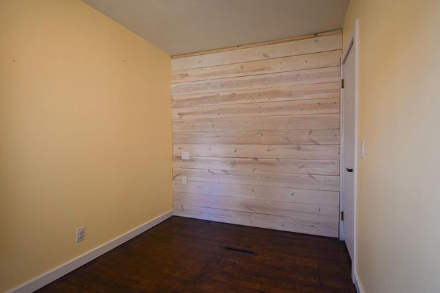 1027 W Walworth AVENUE, Whitewater, WI 53190