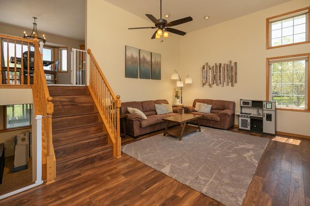 5714 49th Avenue NW, Rochester, MN 55901