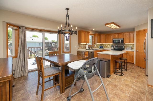 5714 49th Avenue NW, Rochester, MN 55901