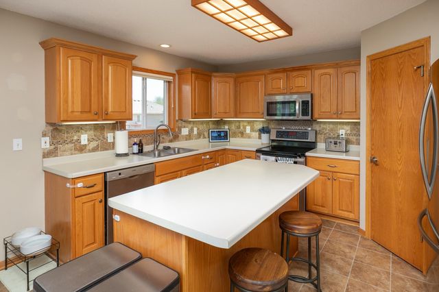 5714 49th Avenue NW, Rochester, MN 55901