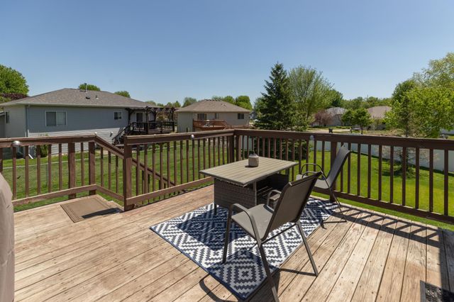 5714 49th Avenue NW, Rochester, MN 55901