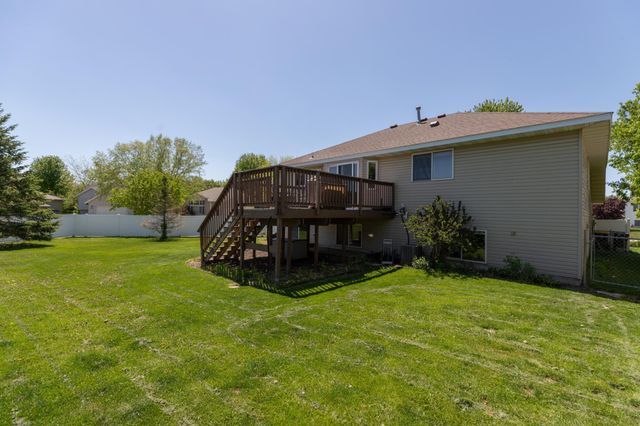 5714 49th Avenue NW, Rochester, MN 55901