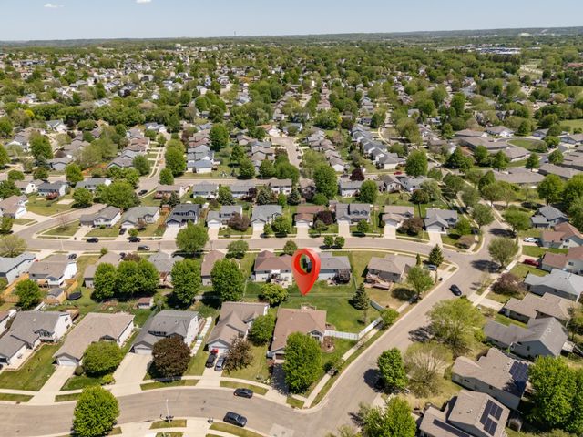 5714 49th Avenue NW, Rochester, MN 55901