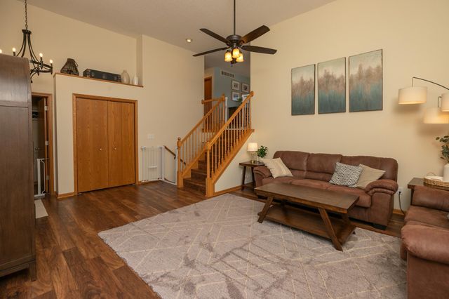 5714 49th Avenue NW, Rochester, MN 55901