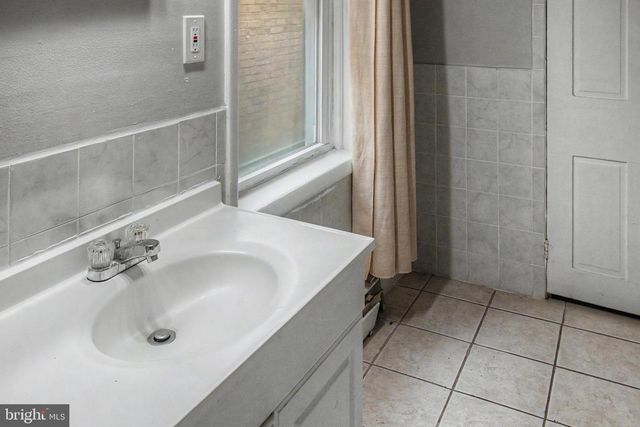 345 HIGH ST, Burlington, NJ 08016