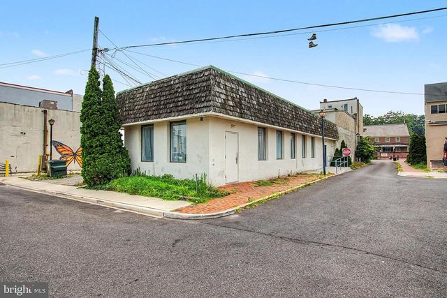 345 HIGH ST, Burlington, NJ 08016