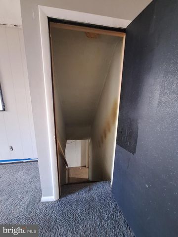 4029 GIDEON RD, Brookhaven, PA 19015