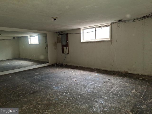 4029 GIDEON RD, Brookhaven, PA 19015