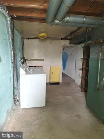 4029 GIDEON RD, Brookhaven, PA 19015