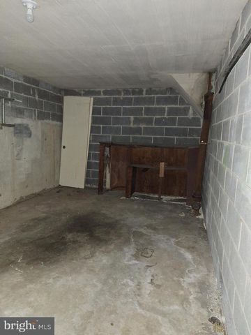 4029 GIDEON RD, Brookhaven, PA 19015