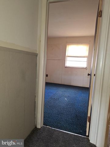 4029 GIDEON RD, Brookhaven, PA 19015