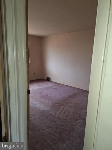 4029 GIDEON RD, Brookhaven, PA 19015