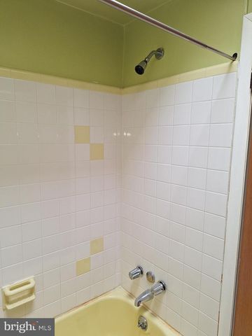 4029 GIDEON RD, Brookhaven, PA 19015