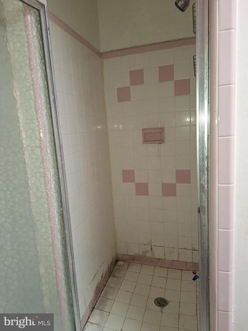 4029 GIDEON RD, Brookhaven, PA 19015