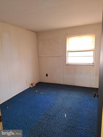 4029 GIDEON RD, Brookhaven, PA 19015