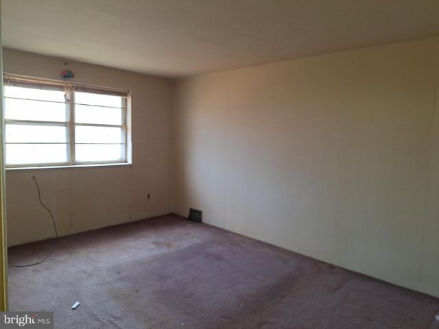 4029 GIDEON RD, Brookhaven, PA 19015