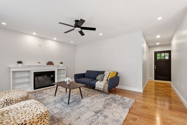 72 Cottage Ln A, Templeton, MA 01468