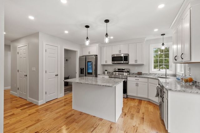 72 Cottage Ln A, Templeton, MA 01468