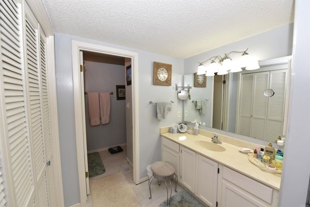 601 Woodlawn Dr Apt 7, Fairfield Bay, AR 72088