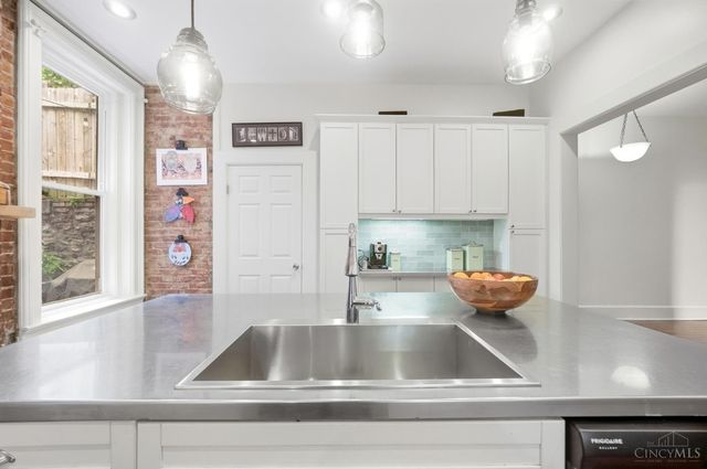 524 Liberty Hill, Cincinnati, OH 45202