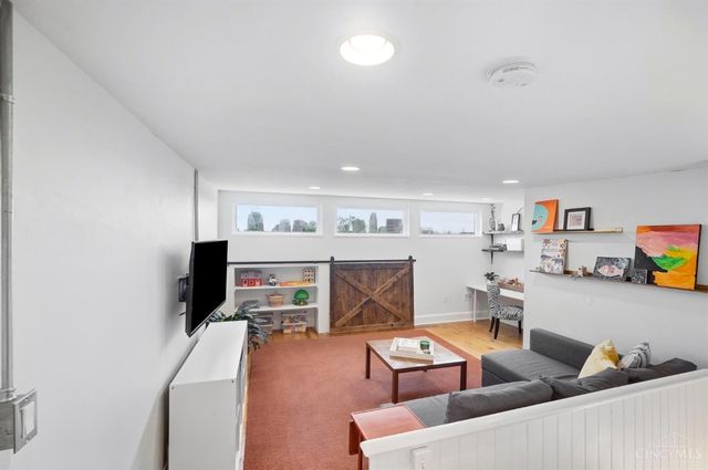 524 Liberty Hill, Cincinnati, OH 45202
