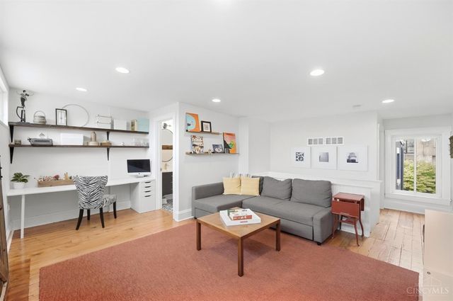 524 Liberty Hill, Cincinnati, OH 45202