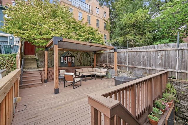 524 Liberty Hill, Cincinnati, OH 45202