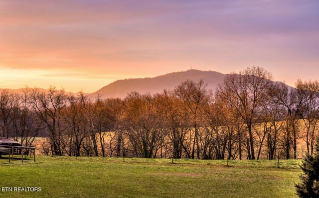 760 Southview Circle, Kodak, TN 37764