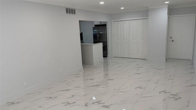 2250 NE 66th Street 1504, Fort Lauderdale, FL 33308