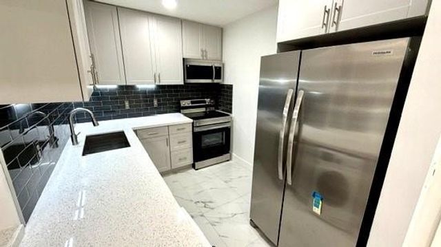 2250 NE 66th Street 1504, Fort Lauderdale, FL 33308